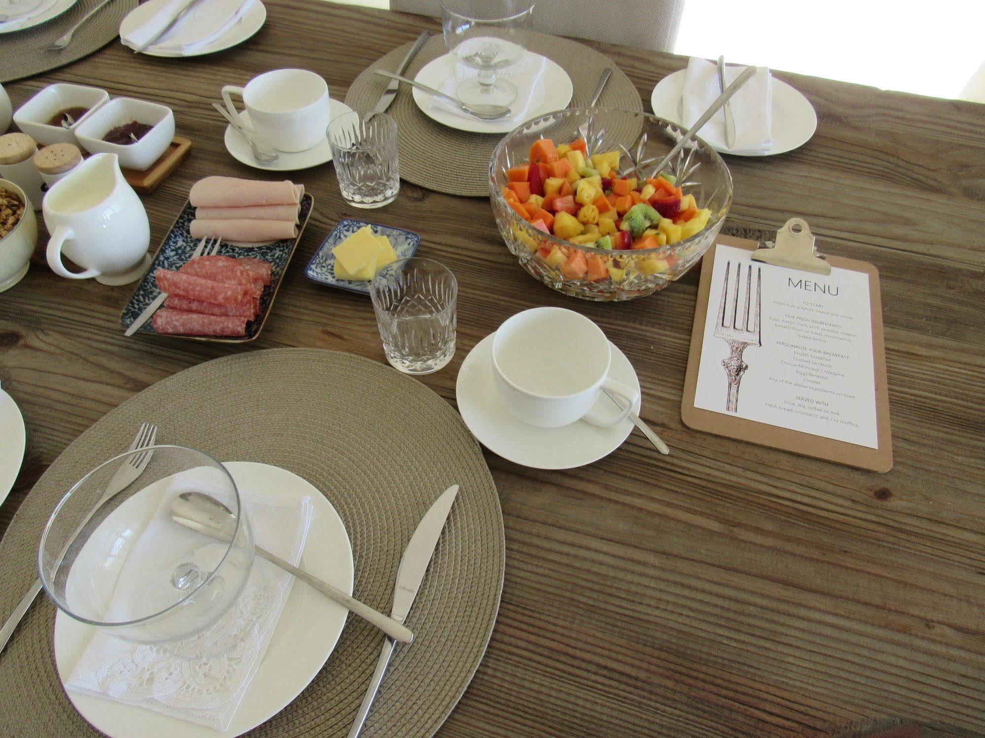 พอร์ท ออฟ คอล เบด แอนด์ เบรคฟาสต์ Bed & Breakfast ไซมอนส์ทาวน์ ภายนอก รูปภาพ