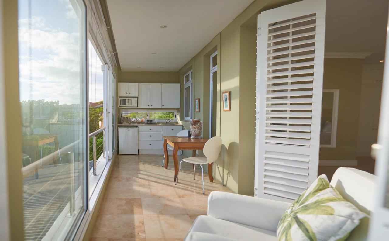 พอร์ท ออฟ คอล เบด แอนด์ เบรคฟาสต์ Bed & Breakfast ไซมอนส์ทาวน์ ภายนอก รูปภาพ