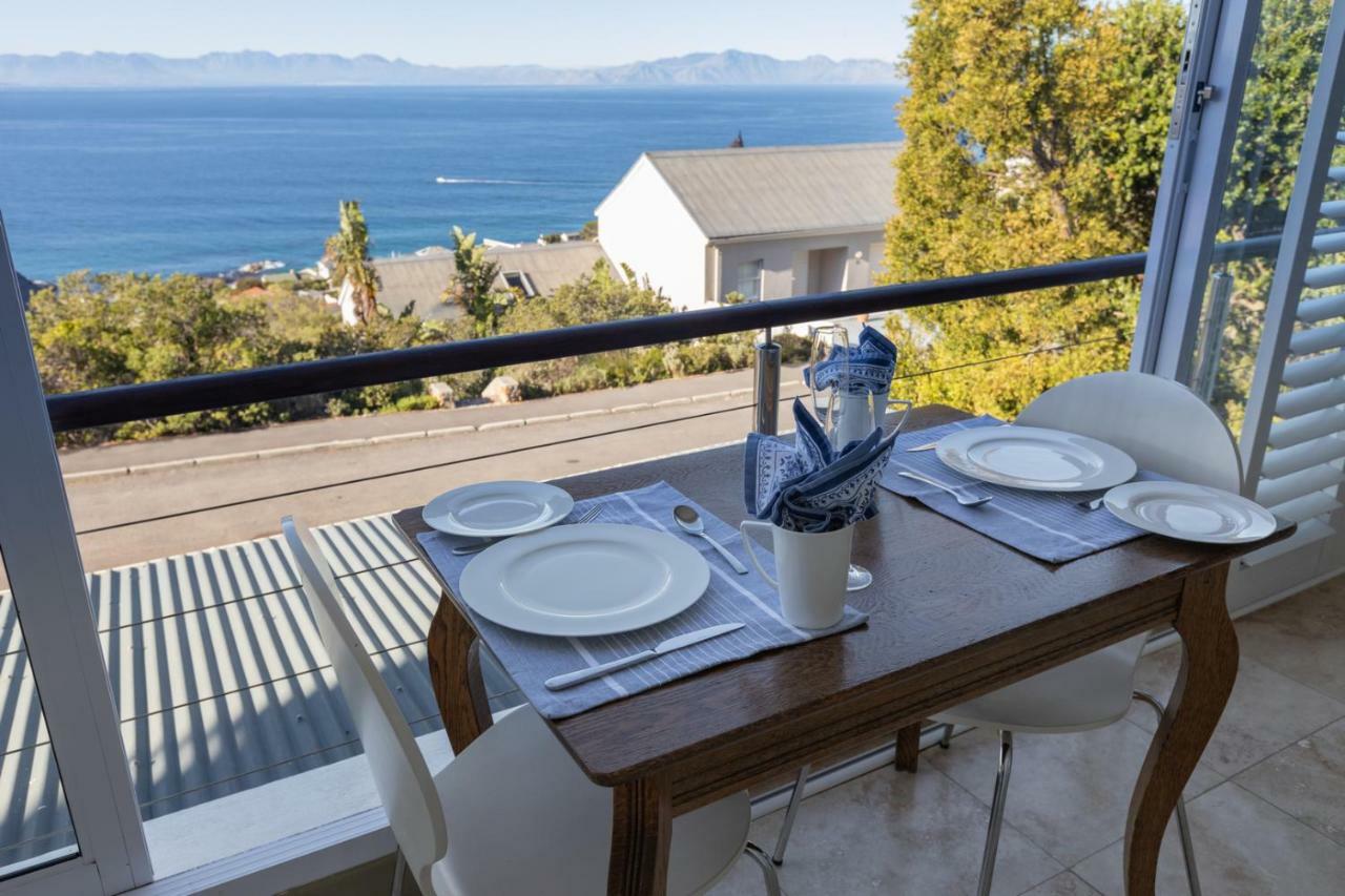 พอร์ท ออฟ คอล เบด แอนด์ เบรคฟาสต์ Bed & Breakfast ไซมอนส์ทาวน์ ภายนอก รูปภาพ